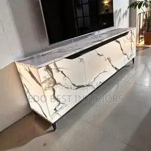 TV Stand Un