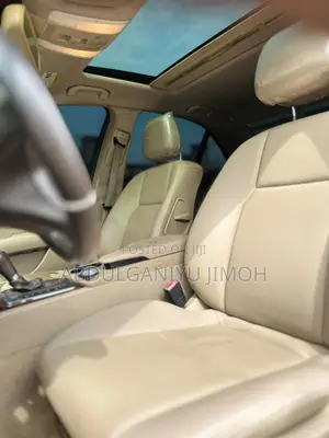Mercedes-Benz C300 2011 Red