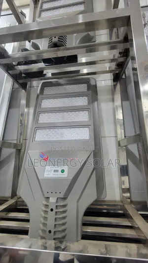 Pentagon High-Quality Industrial Solar Street Light 4-Eye Plastic Body