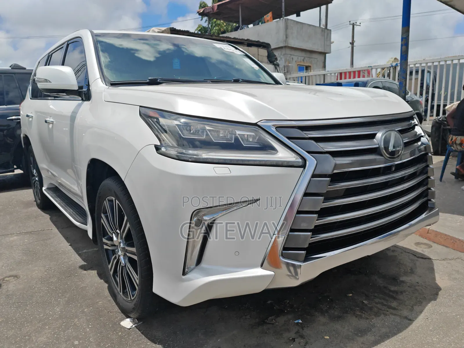 Lexus LX 2019 White