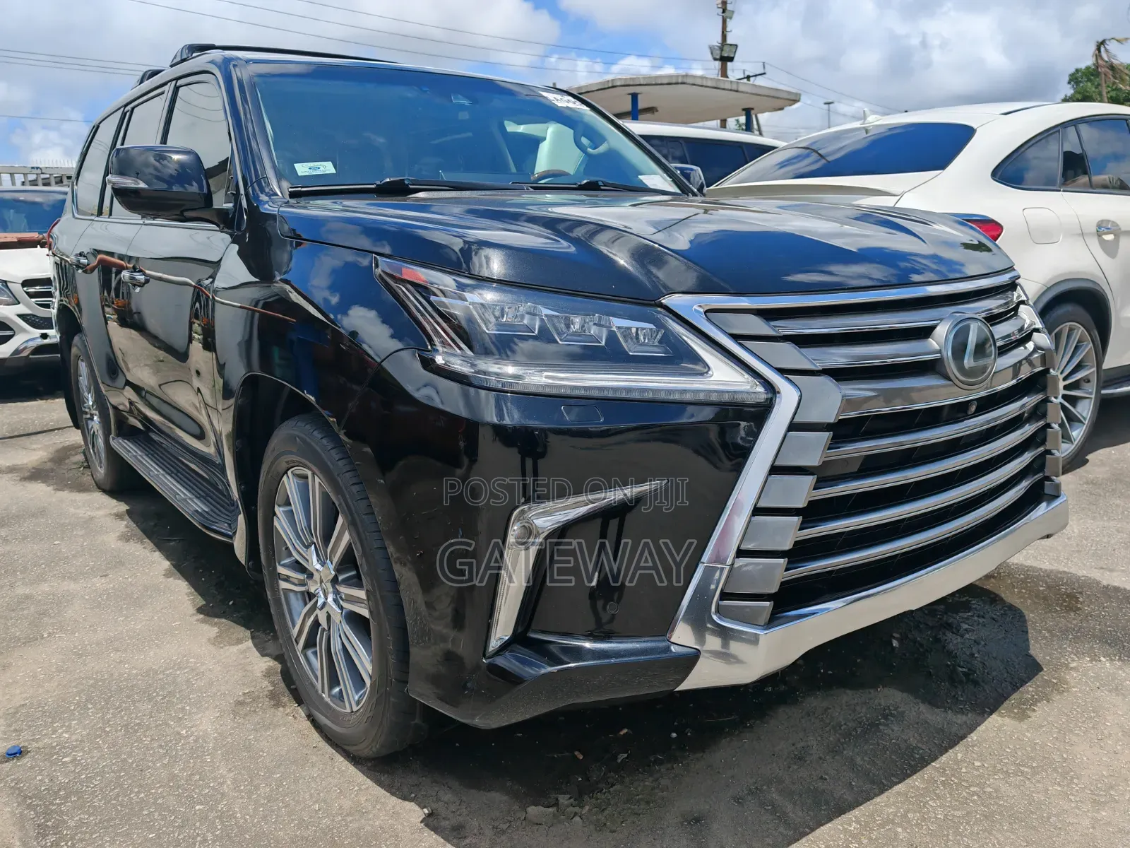 Lexus LX 2016 Black
