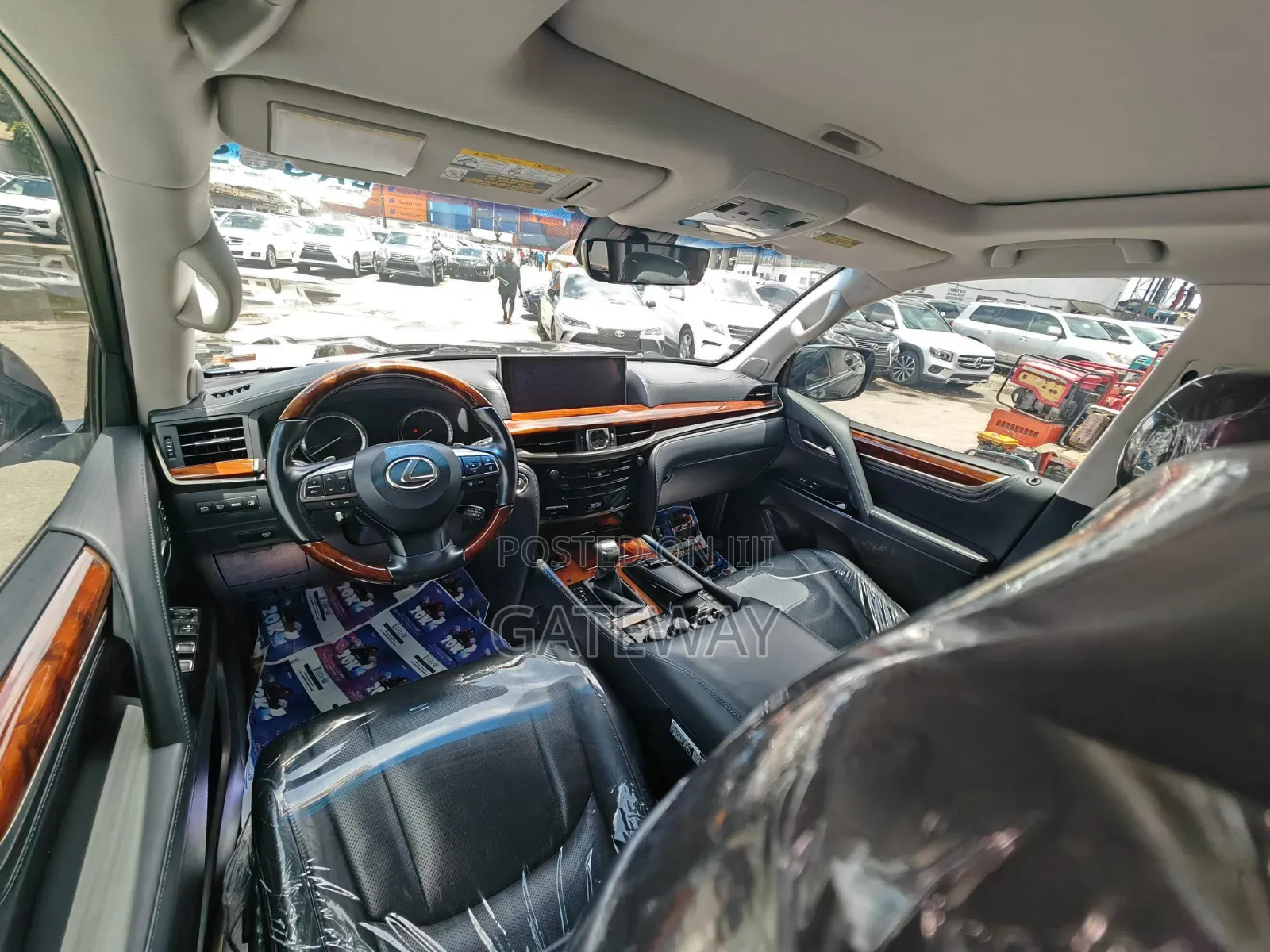 Lexus LX 2016 Black