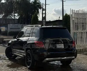 Mercedes-Benz GLK-Class 350 2010 Black