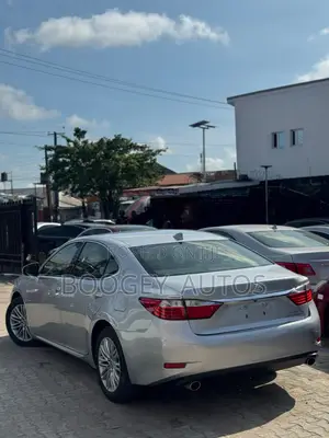 Lexus ES 2015 Silver
