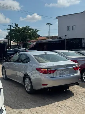 Lexus ES 2015 Silver
