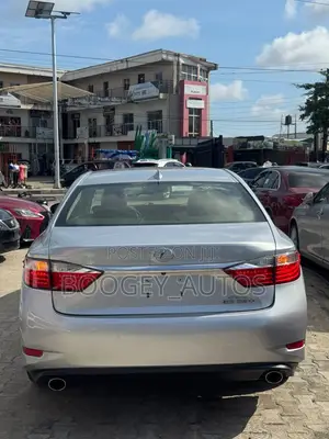 Lexus ES 2015 Silver