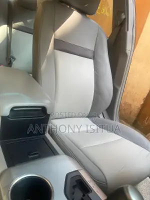 Toyota Camry LE 4dr Sedan (2.5L 4cyl 6A) 2014 Silver