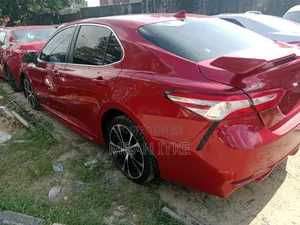 Toyota Camry SE FWD 2020 Red