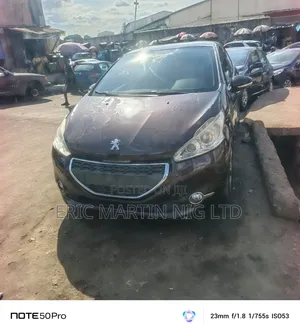 Peugeot 208 2014 Burgundy