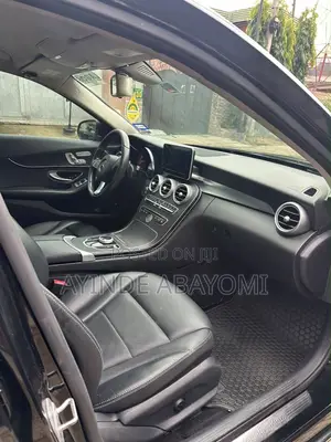 Mercedes-Benz C300 2017 Black