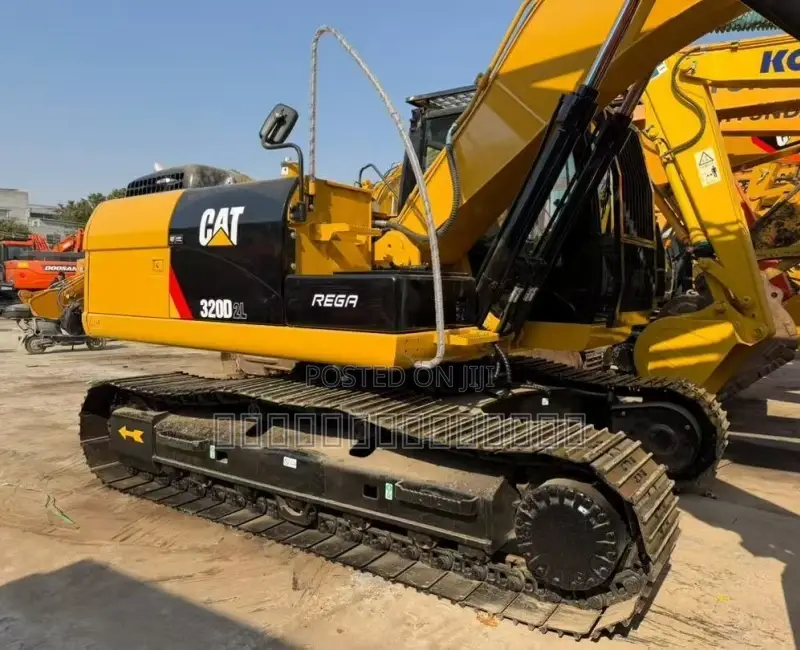 Good Condition Caterpillar 320D2L