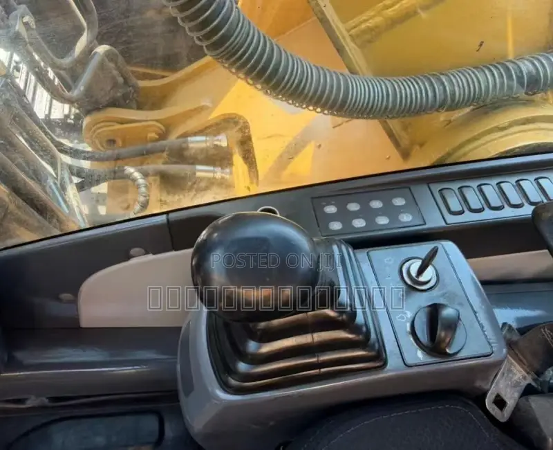 Good Condition Caterpillar 320D2L