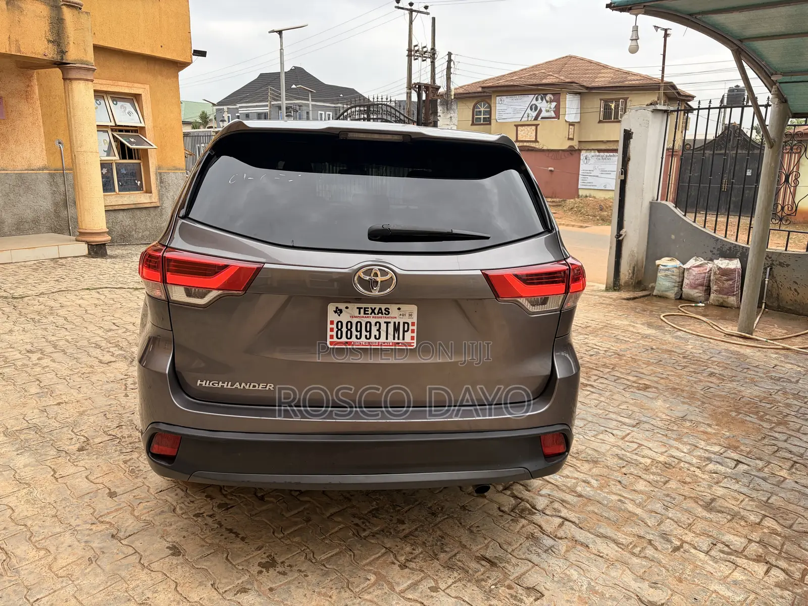 Toyota Highlander LE 2019 Gray