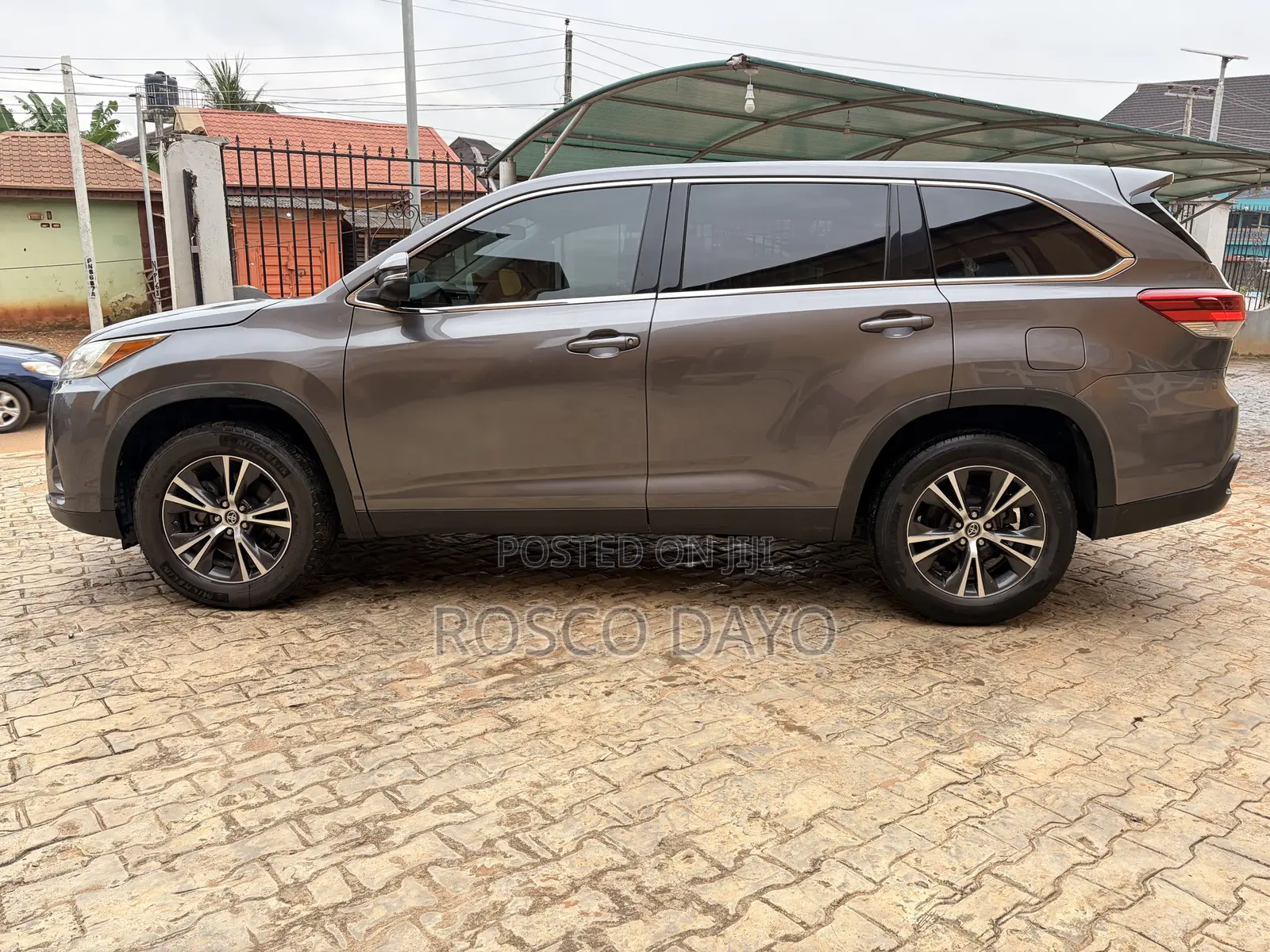 Toyota Highlander LE 2019 Gray