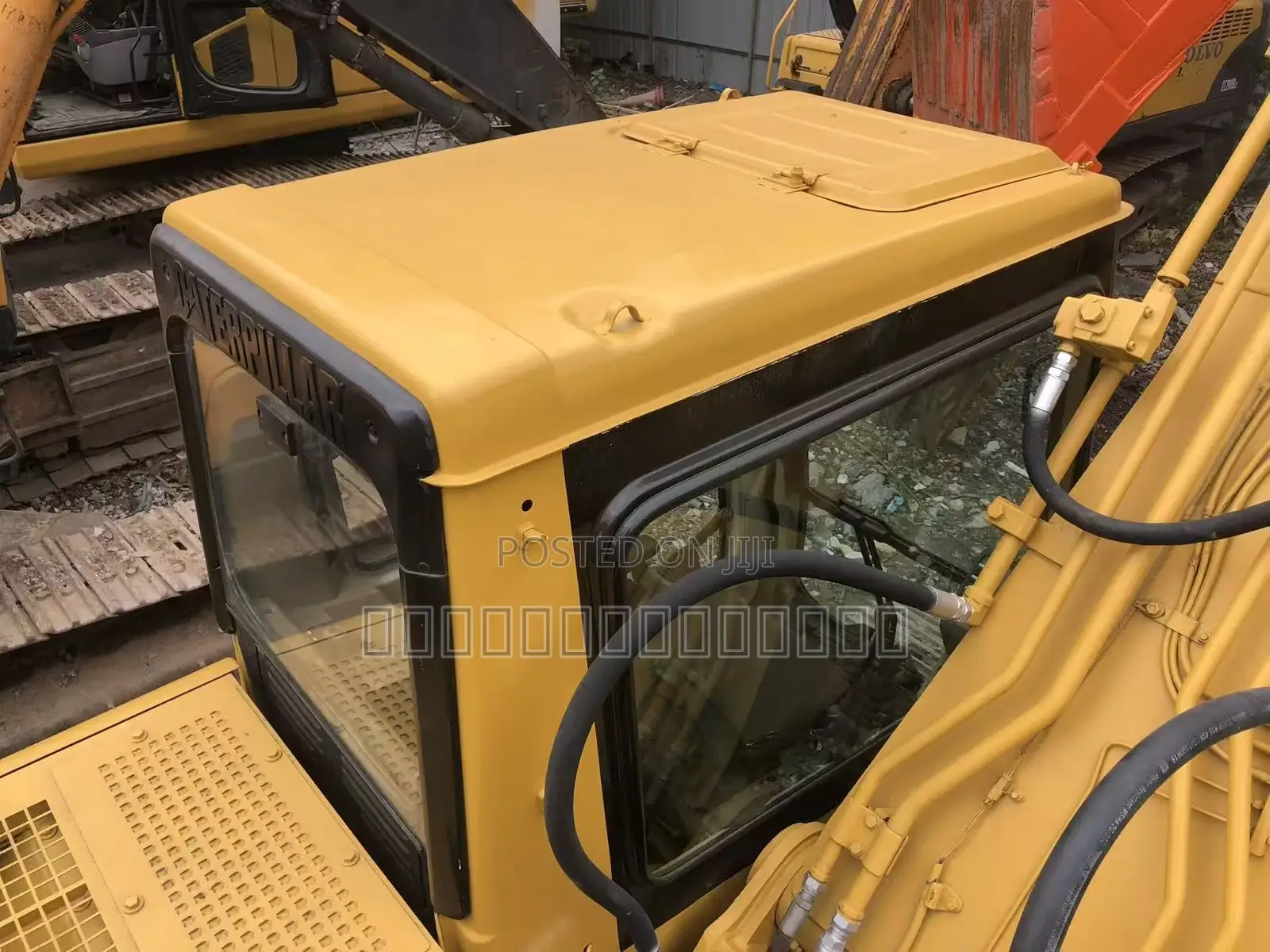 Used Good Condition 320BL