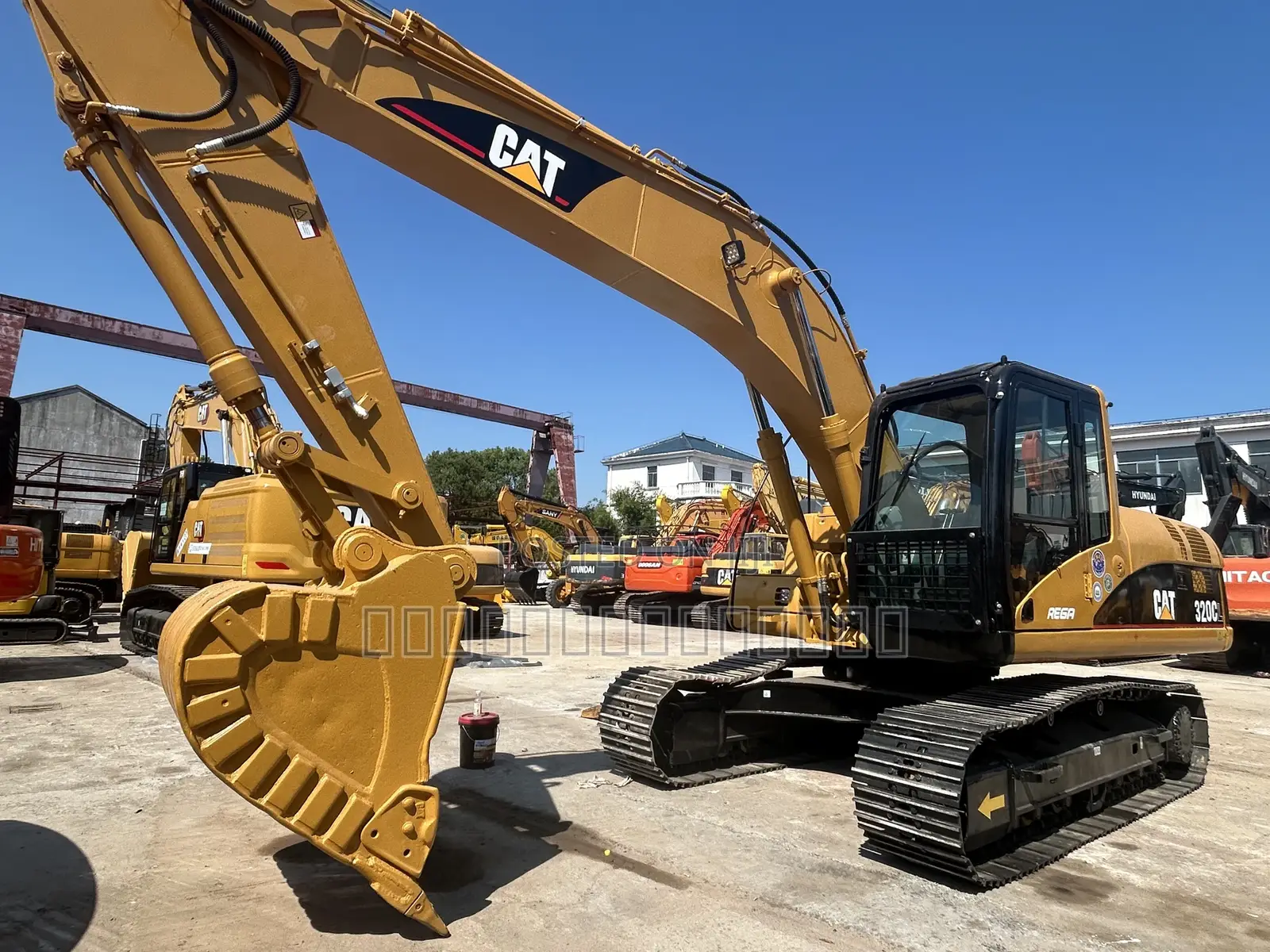 Used Good Condition Caterpillar 320cl