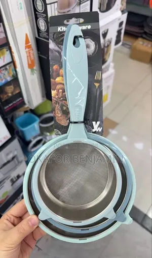 Stainless Steel 5pcs Fine Mesh Strainer With Plastic Handle