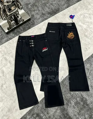 Available Baggy Jeans Active