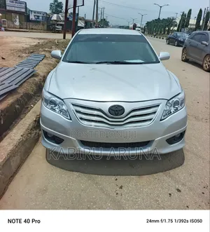 Toyota Camry 2010 Silver