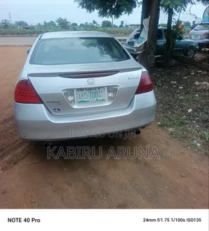Honda Accord 2006 Silver