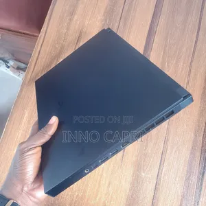 Laptop MSI GS66 Stealth 10UE 16GB Intel Core i7 SSD 1T