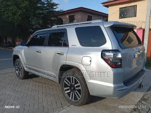 Toyota 4-Runner 2015 Silver