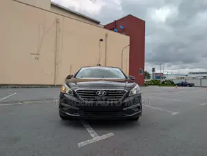 Hyundai Sonata Limited w/Brown Leather 4dr Sedan (2.4L 4cyl 6A) 2015