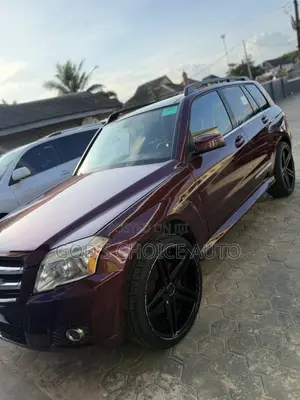 Mercedes-Benz GLK-Class 2009 Maroon