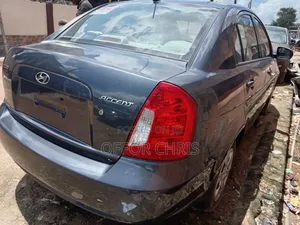 Hyundai Accent 2010 Gray