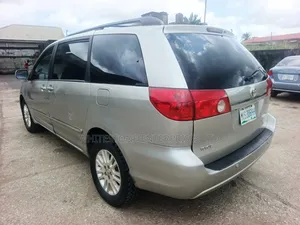 Toyota Sienna XLE Limited 2008 Silver