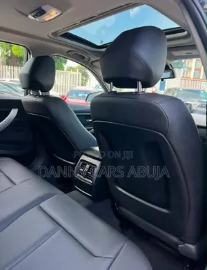 BMW 320i 2013 Black