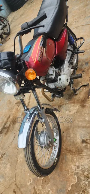Bajaj Boxer 2022 Red