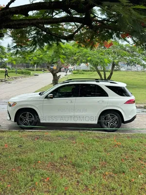 Mercedes-Benz GLE-Class 2025 Off white