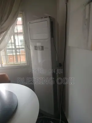 LG 2.5hp Standing Smart Inverter AC 3months Use