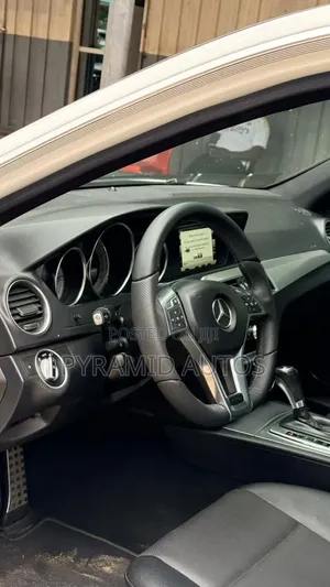 Mercedes-Benz C300 2014 White