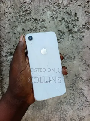 Apple iPhone XR 64 GB White
