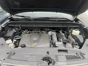 Toyota Highlander XLE 2022 Black