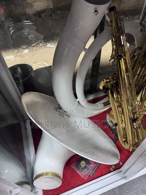 Armstrong USA Sousaphone (White)