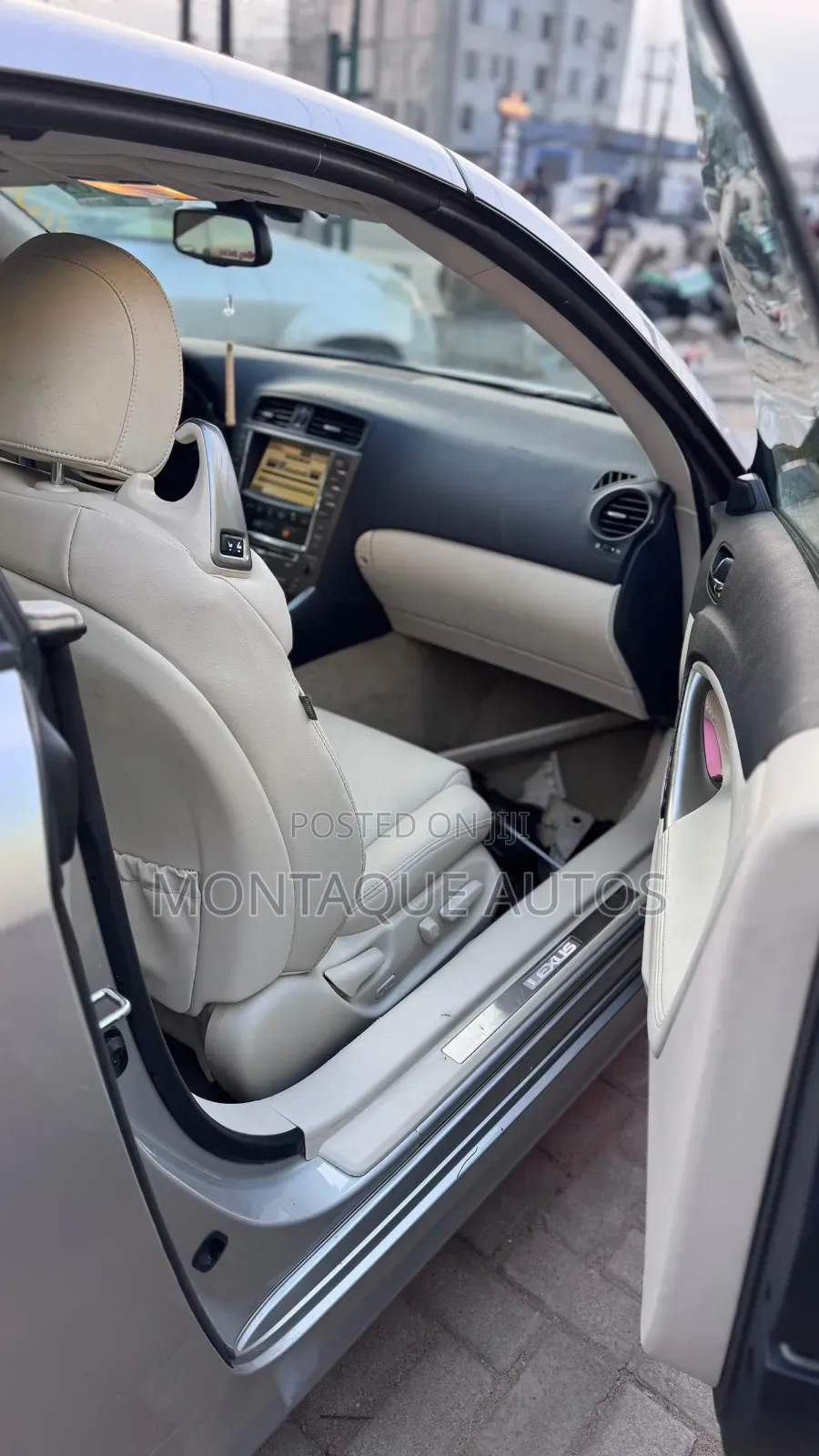 Lexus IS 250 C 2010 Silver
