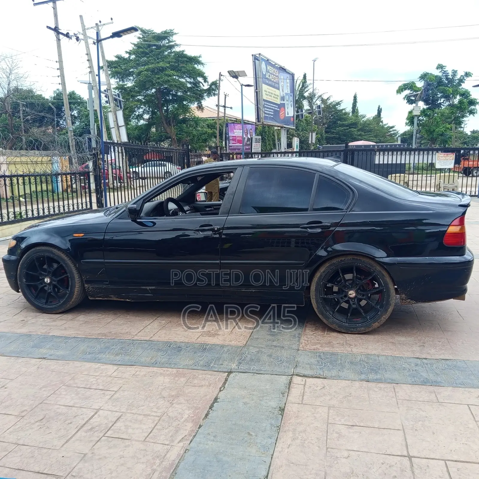 BMW 325i 2002 Black