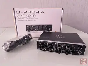 Behringer U-Phoria Umc202hd Studio Sound Card