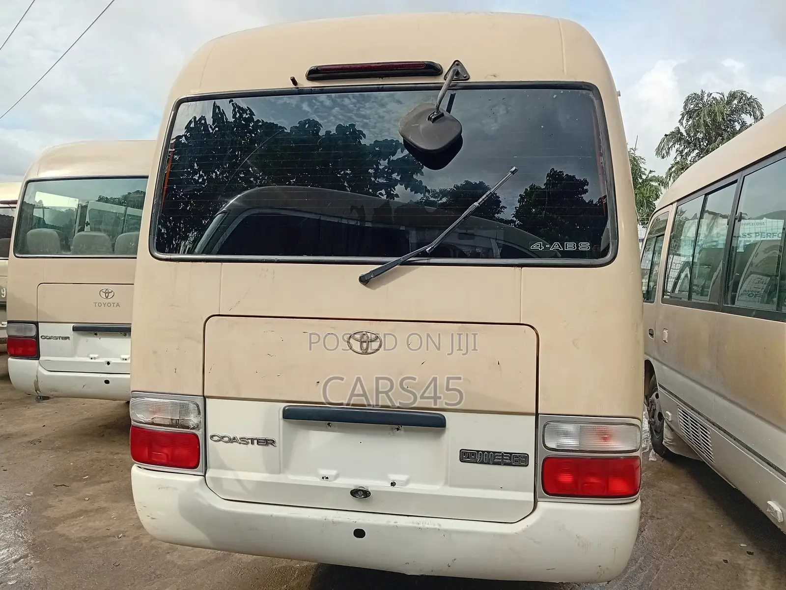 Toyota Coaster 2017 Beige