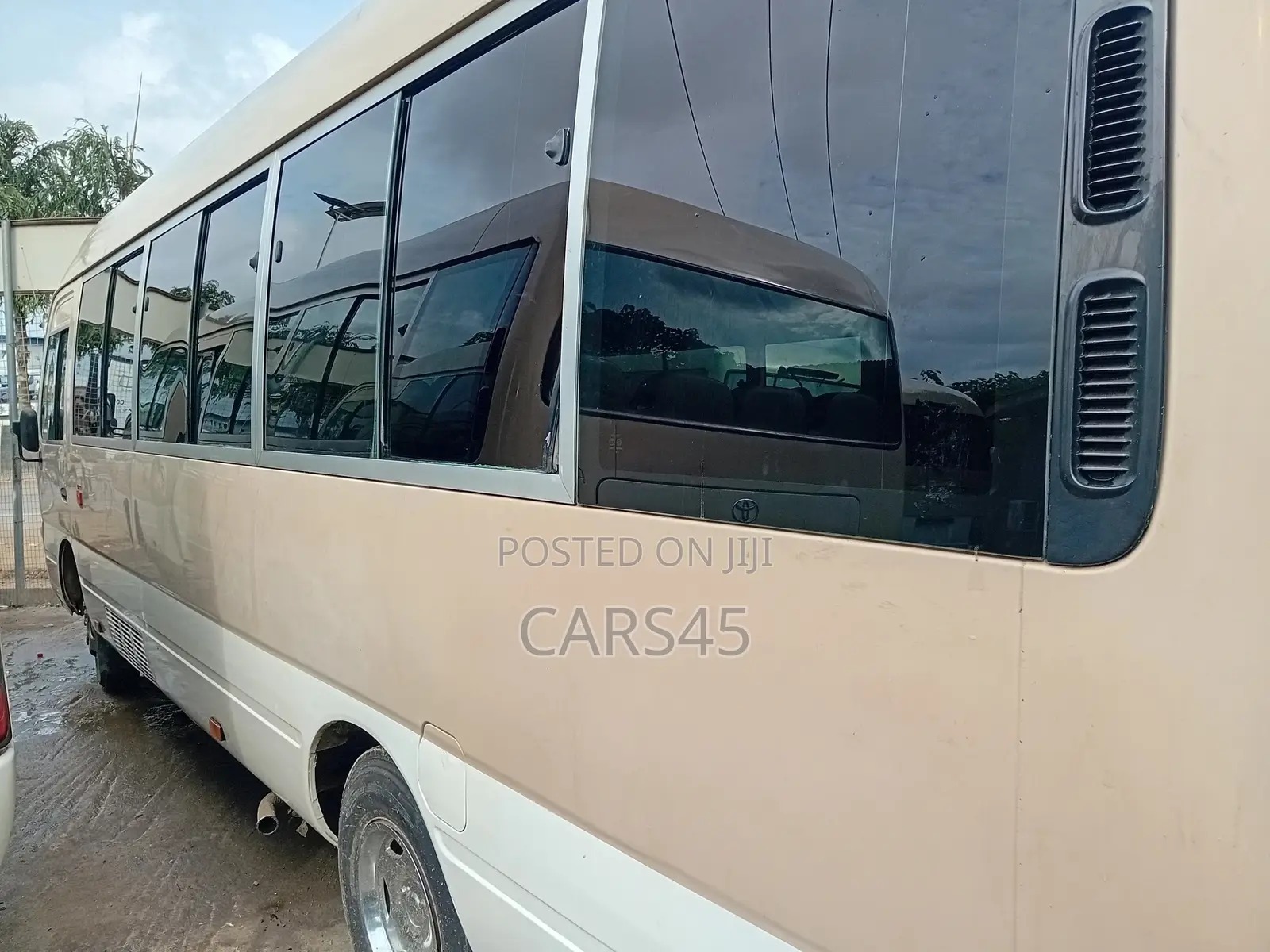 Toyota Coaster 2017 Beige