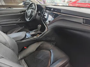 Toyota Camry 2018 Gray