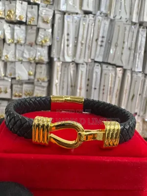 Beautiful Leather Chain Bracelet OG 7f