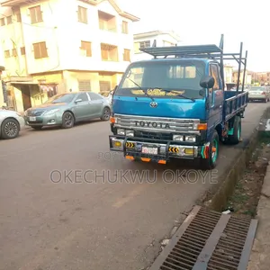 Toyota Dyna 200