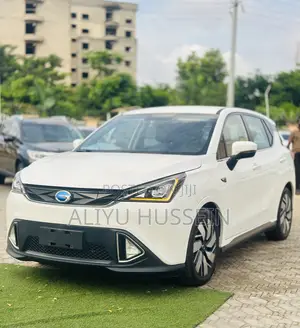 Triumph TSX 2025 White
