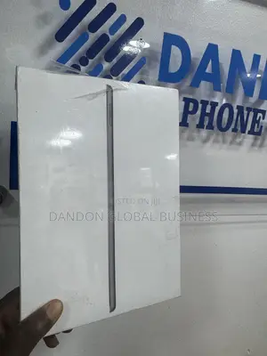 New Apple iPad 9.7 64 GB Gray