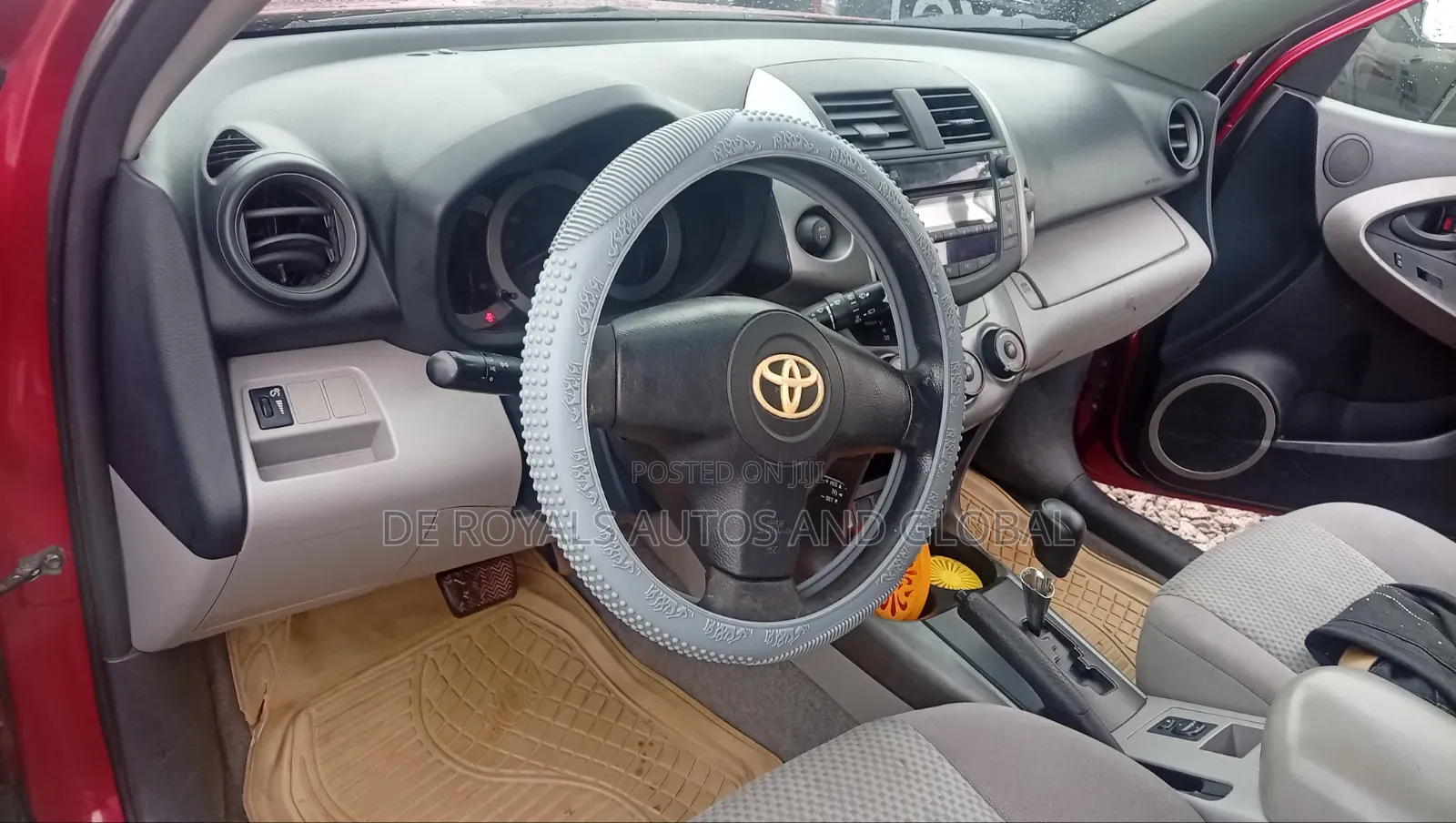 Toyota RAV4 2010 Red