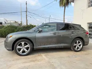 Toyota Venza Limited AWD V6 2013 Gray